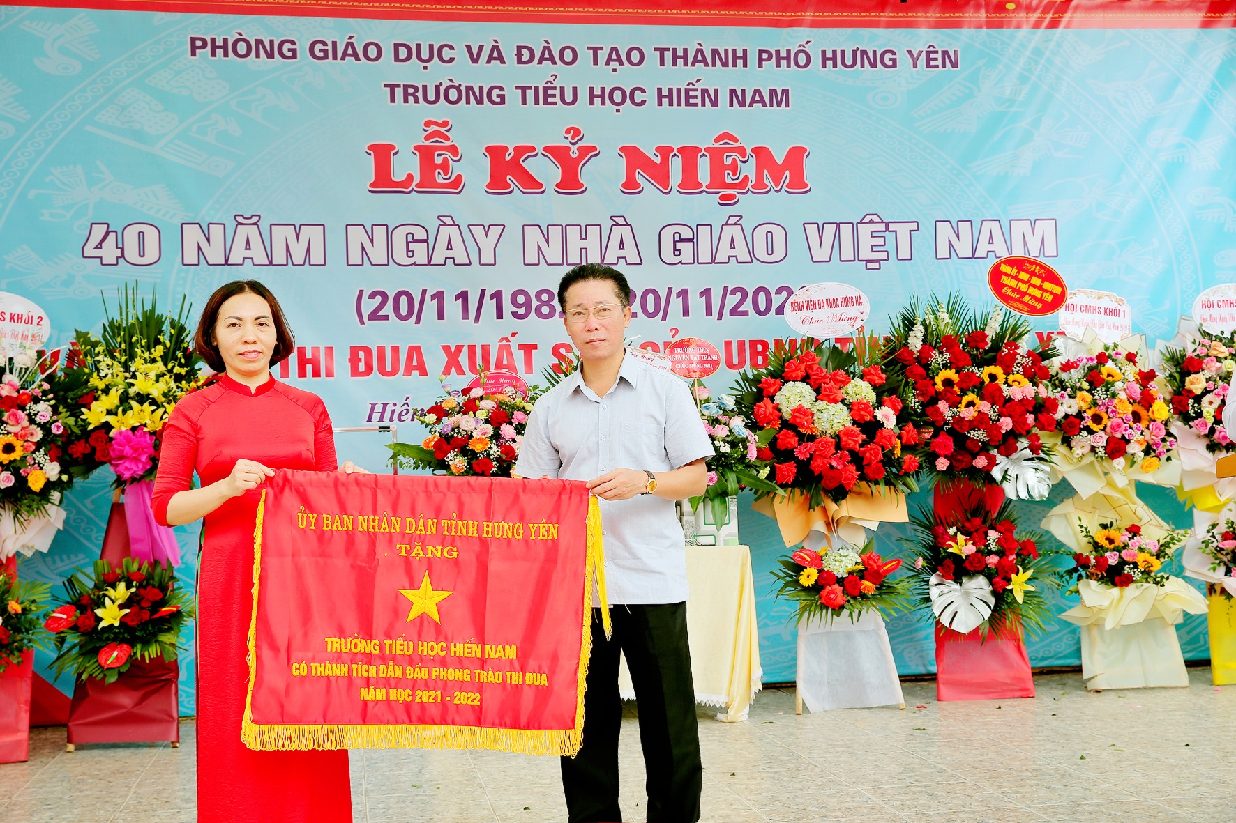 TRI ÂN NGÀY NHÀ GIÁO VIỆT NAM 20-11