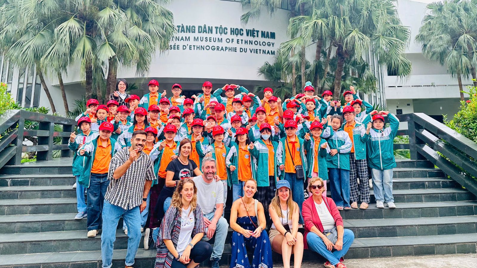 HOẠT ĐỘNG TRẢI NGHIỆM THỰC TẾ CỦA HỌC SINH TRƯỜNG TIỂU HỌC  HIẾN NAM, PHƯỜNG PHỐ HIẾN, TỈNH HƯNG YÊN