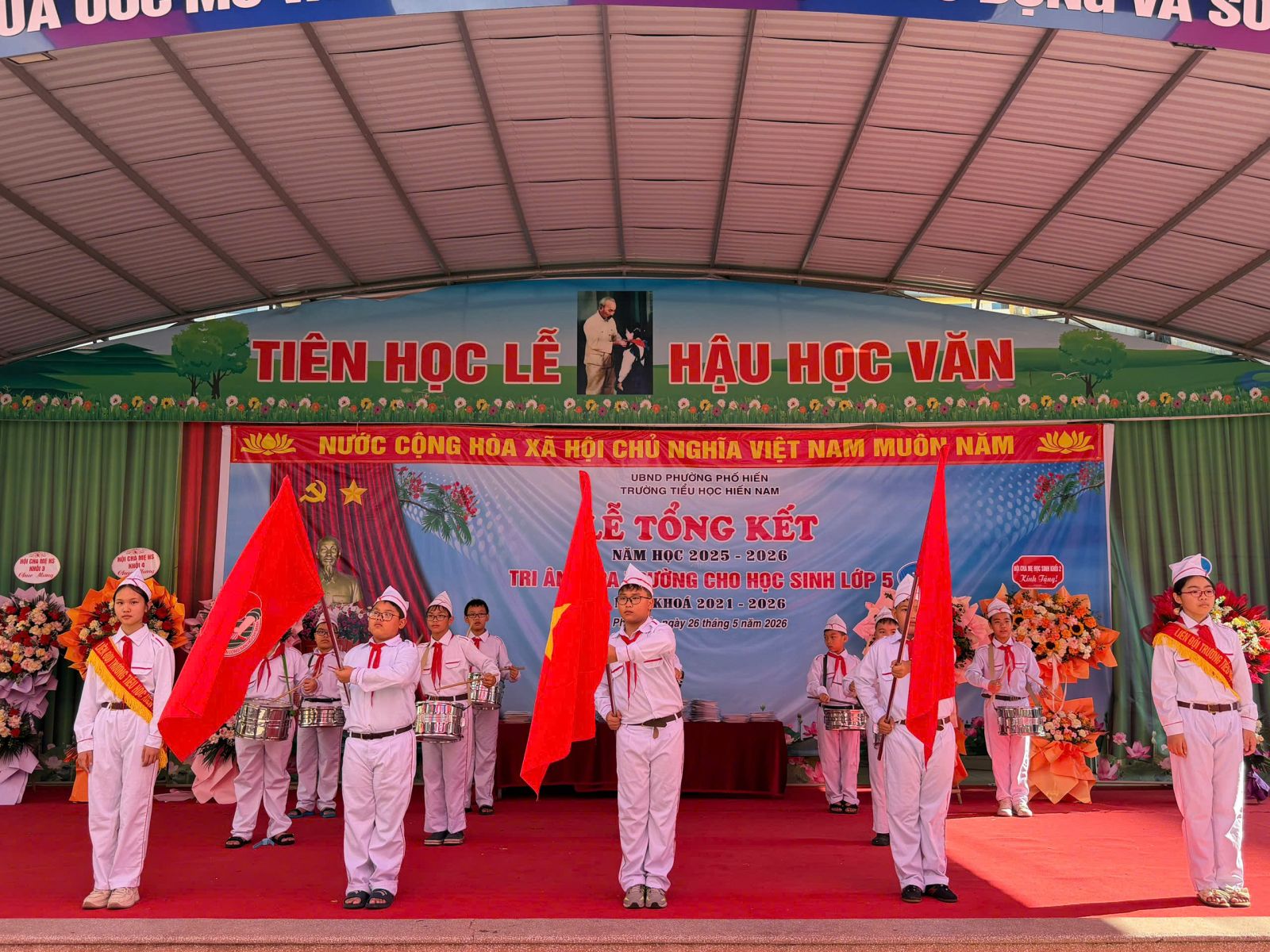 LỄ TỔNG KẾT NĂM HỌC 2025 – 2026 VÀ LỄ RA TRƯỜNG CHO HỌC SINH LỚP 5